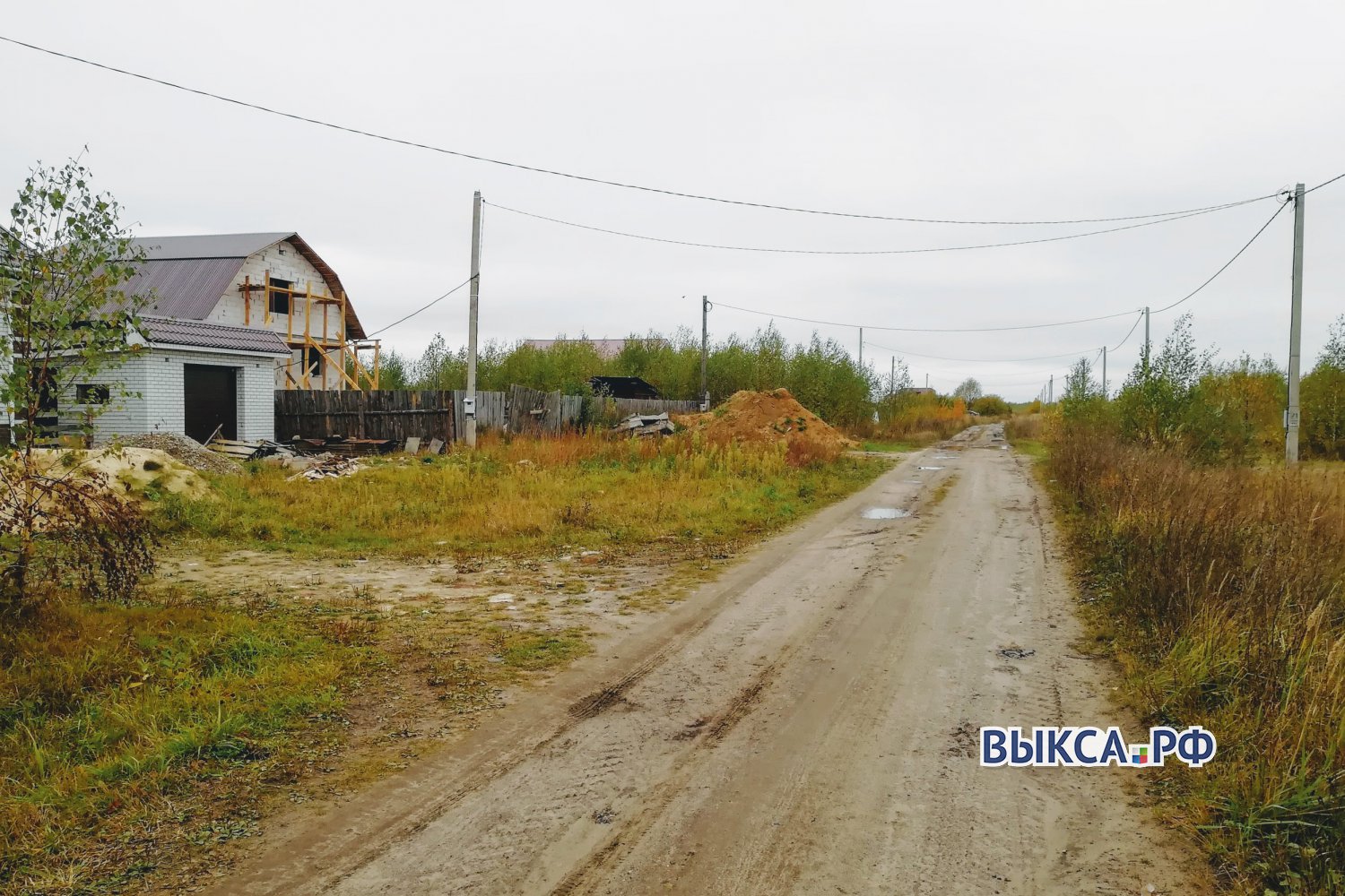 Дорогу в Борковке поделили на участки под ИЖС